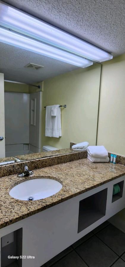 Oceanfront Efficiency T405 Apartman Myrtle Beach Kültér fotó
